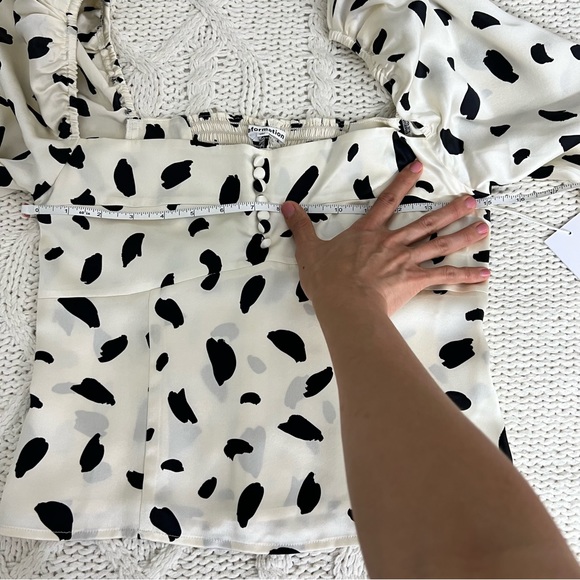 NWT Reformation Abigale Silk Puff Sleeve Square Neck Top in Cream/Ink Size 6 - Picture 10 of 12